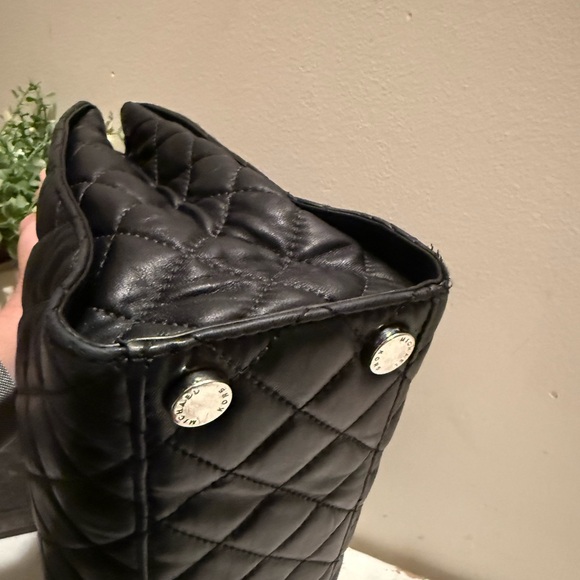 MICHAEL Michael Kors Black Quilted Shoulder Bag - Picture 4 of 12